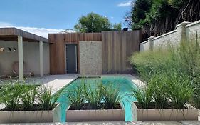Nova Nocte Urban Private Pool & Spa Retreat